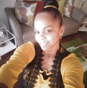 Meet your Posher, Kenia